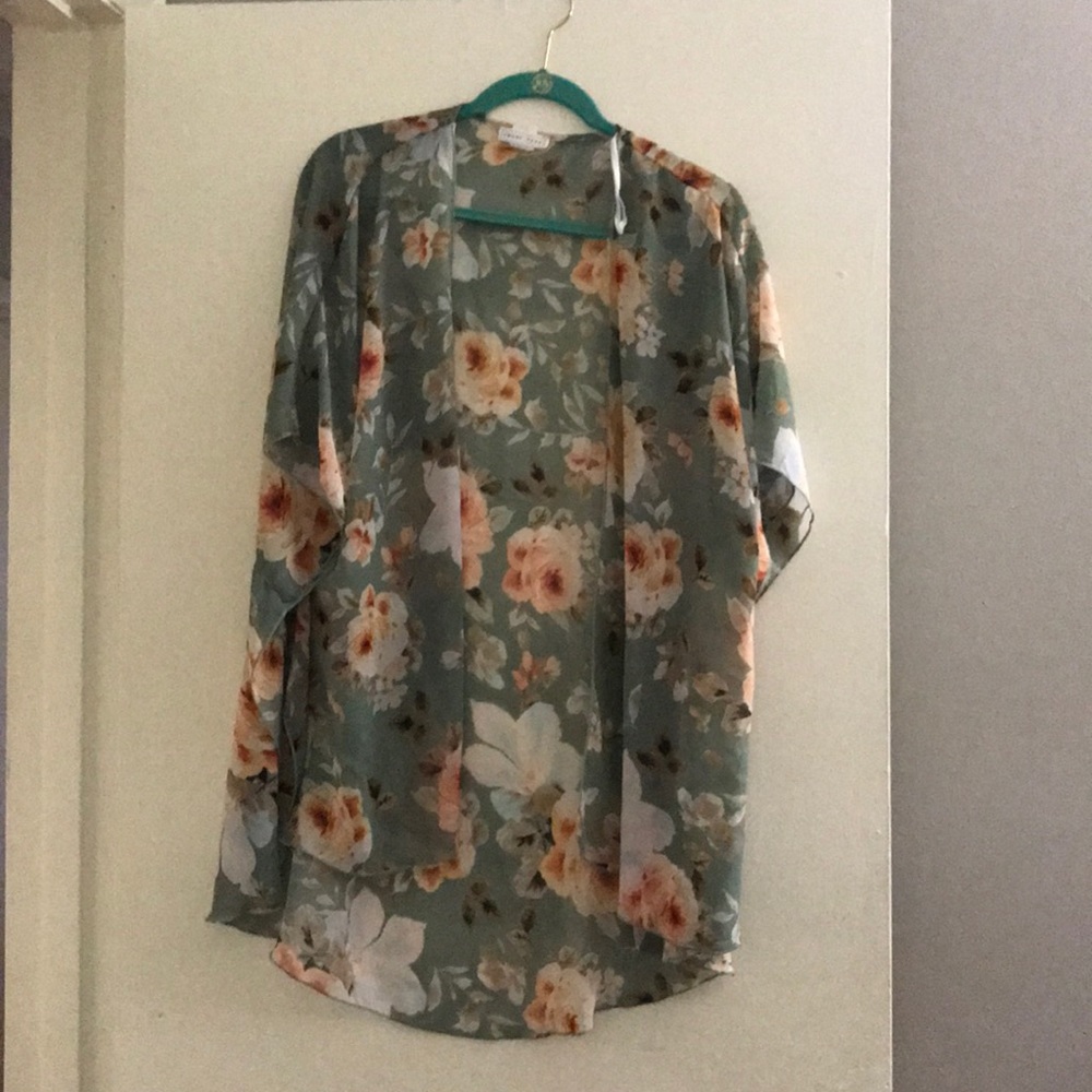 Sheer Floral Camino